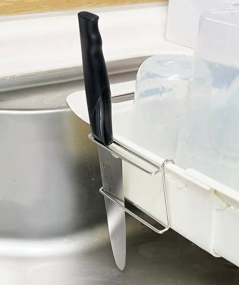 洗った包丁を安全に保管できる「水切りラック用包丁ホルダー」