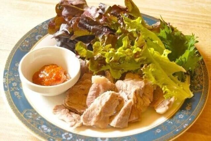 ゆで豚レタス包み