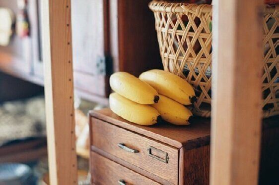 毎朝食べるバナナはそのまま置くことにした。