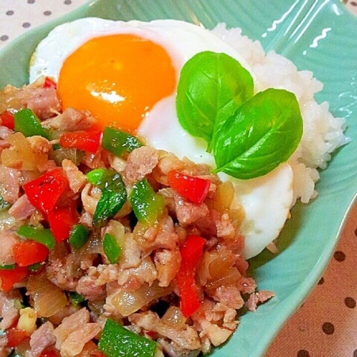 飾るだけじゃない バジル を使ったおすすめレシピ10選 いつもの料理にプラスするだけで風味豊かに大変身 サンキュ 飾るだけじゃない バジル を使ったおすすめレシピ10選 いつもの料理にプラスするだけで風味豊かに大変身 サンキュ