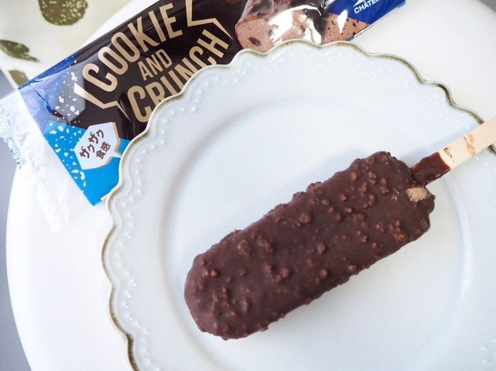 シャトレーゼ「クッキー&クランチバー チョコ」商品写真