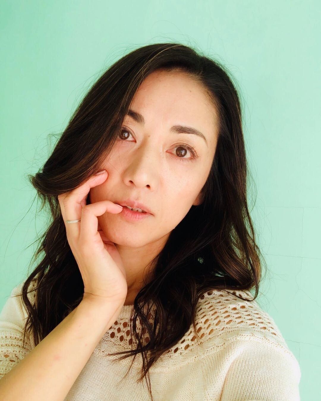 面長をカバーして美人40代に！ひし形シルエットでエレガントな仕上がりに