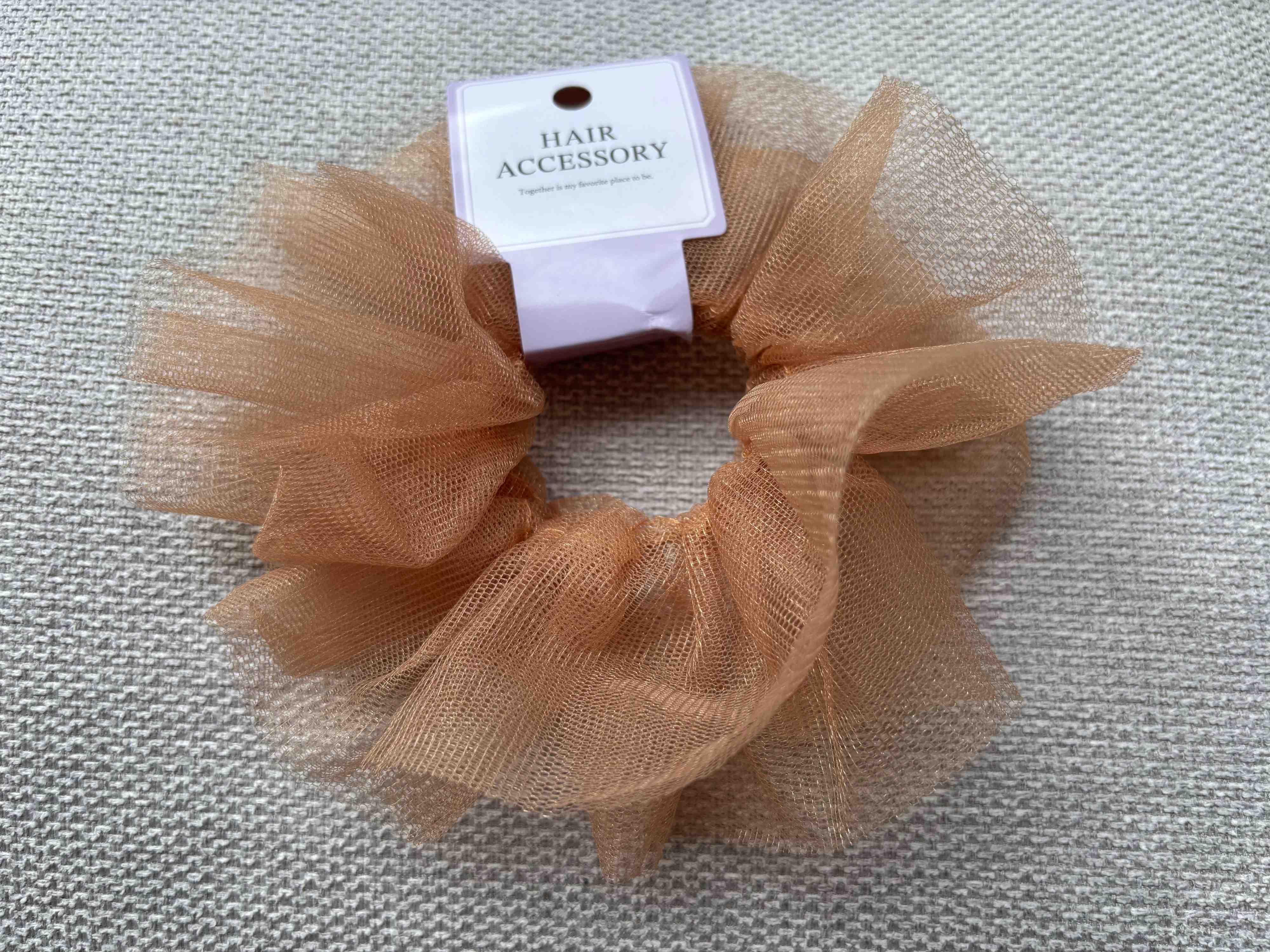 チュールのシュシュ