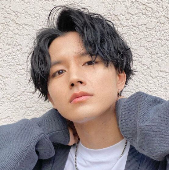 清潔感のあるアップバングがカギ！ツイストスパイラルパーマ