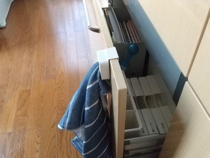 ニトリ キッチンのタオルがズレたり落ちたりしない シンプルな超便利アイテムとは サンキュ ニトリ キッチンのタオルがズレたり落ちたりしない シンプルな超便利アイテムとは サンキュ