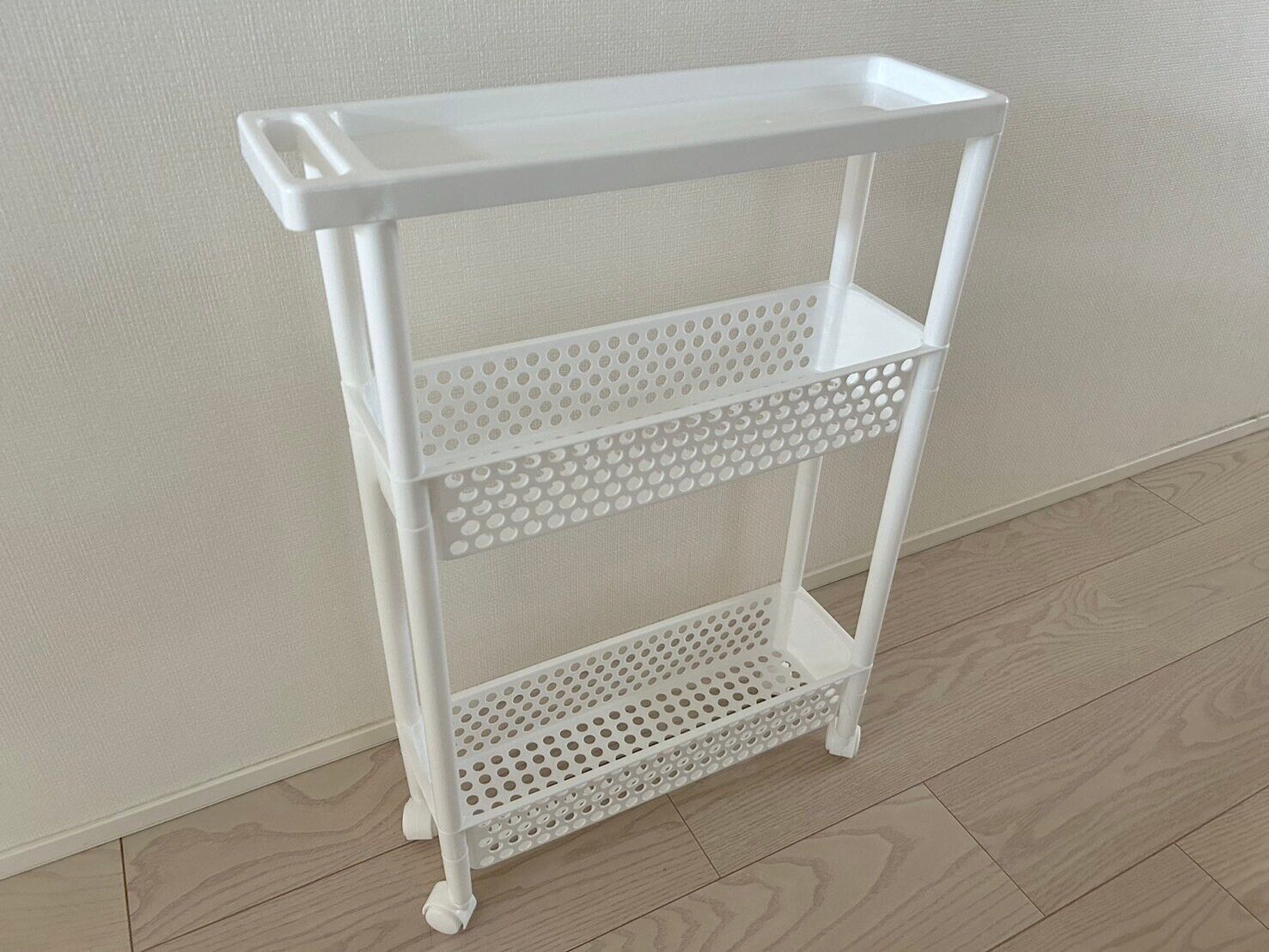 【ダイソー】550円だけど買い！プロもおすすめのスッキリ隙間収納が叶う優秀アイテムを発見