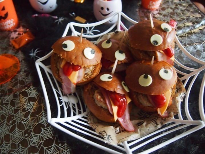 今年もぜ んぶ100円 セリアでハロウィンテーブルコーディネート サンキュ 今年もぜ んぶ100円 セリアでハロウィンテーブルコーディネート サンキュ