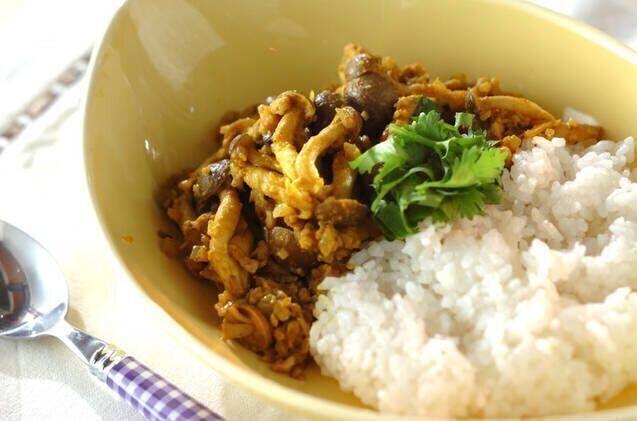 豚シメジのそぼろカレー