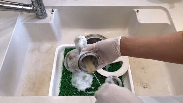 4位　注ぎ口洗いブラシ