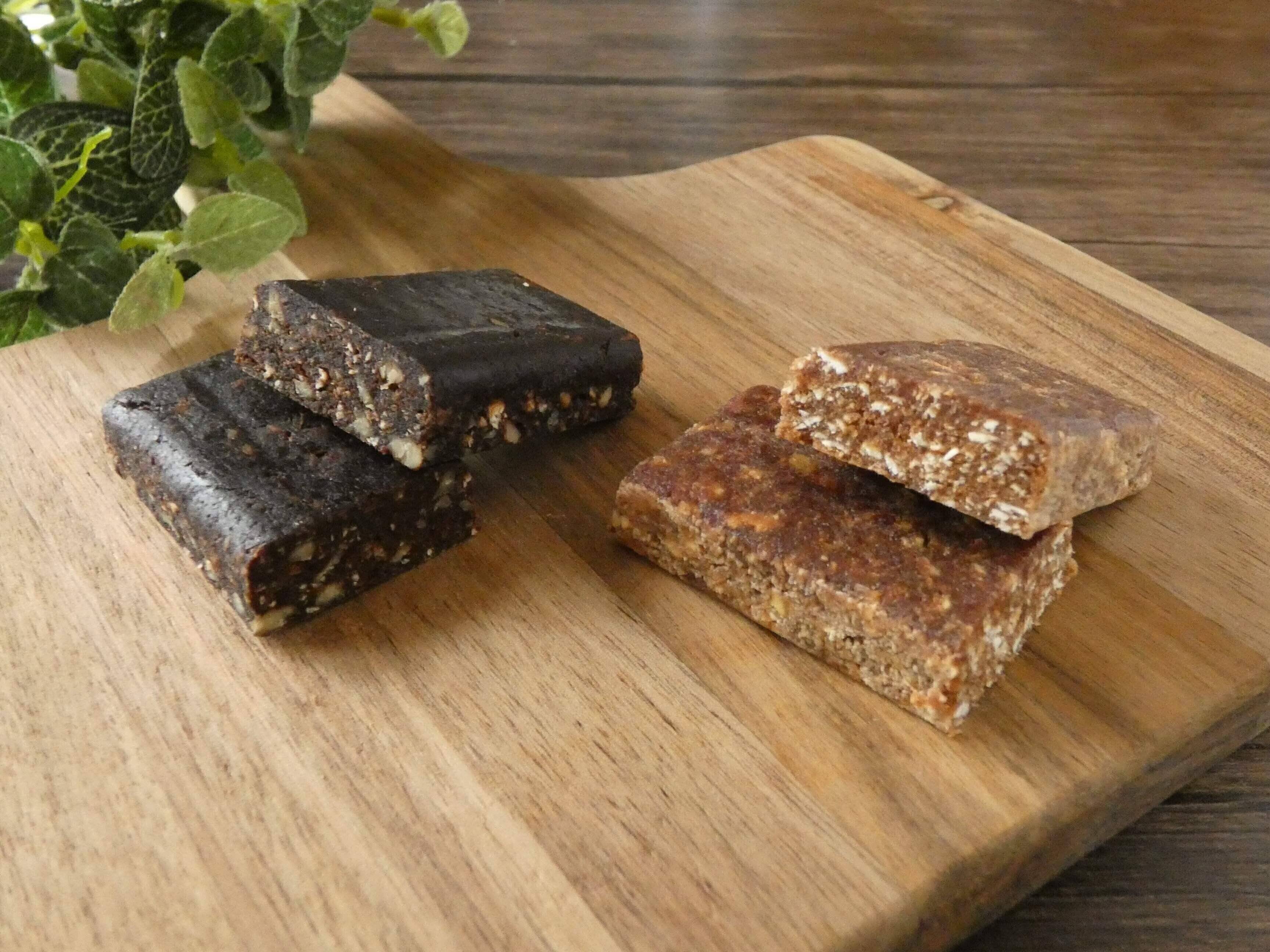 デーツバー「オーツ麦＆ココア」「オーツ麦＆オレンジ」