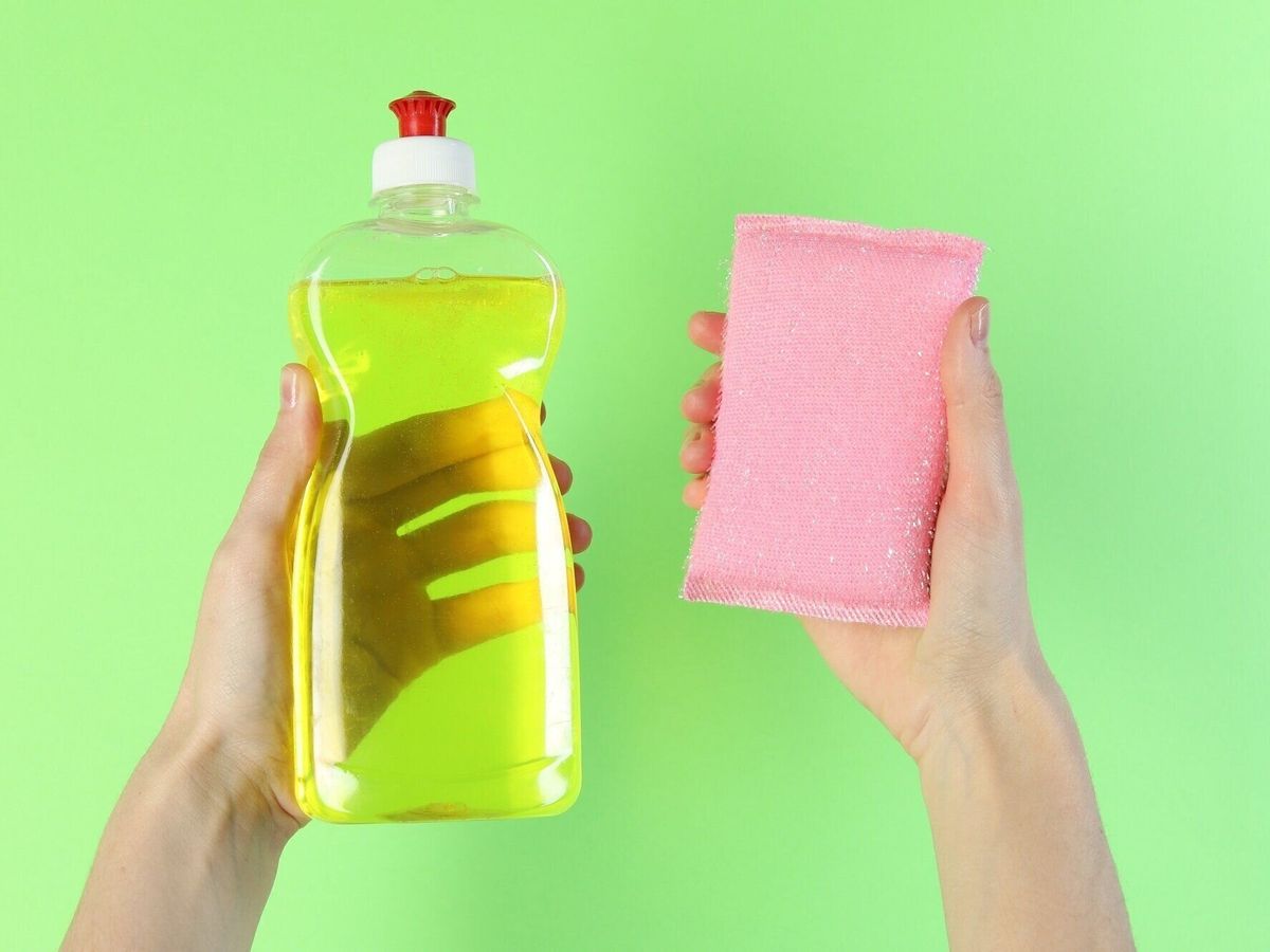 「じゃない使いかた」なのにメーカーが推奨?台所用中性洗剤ってじつは万能なんです!