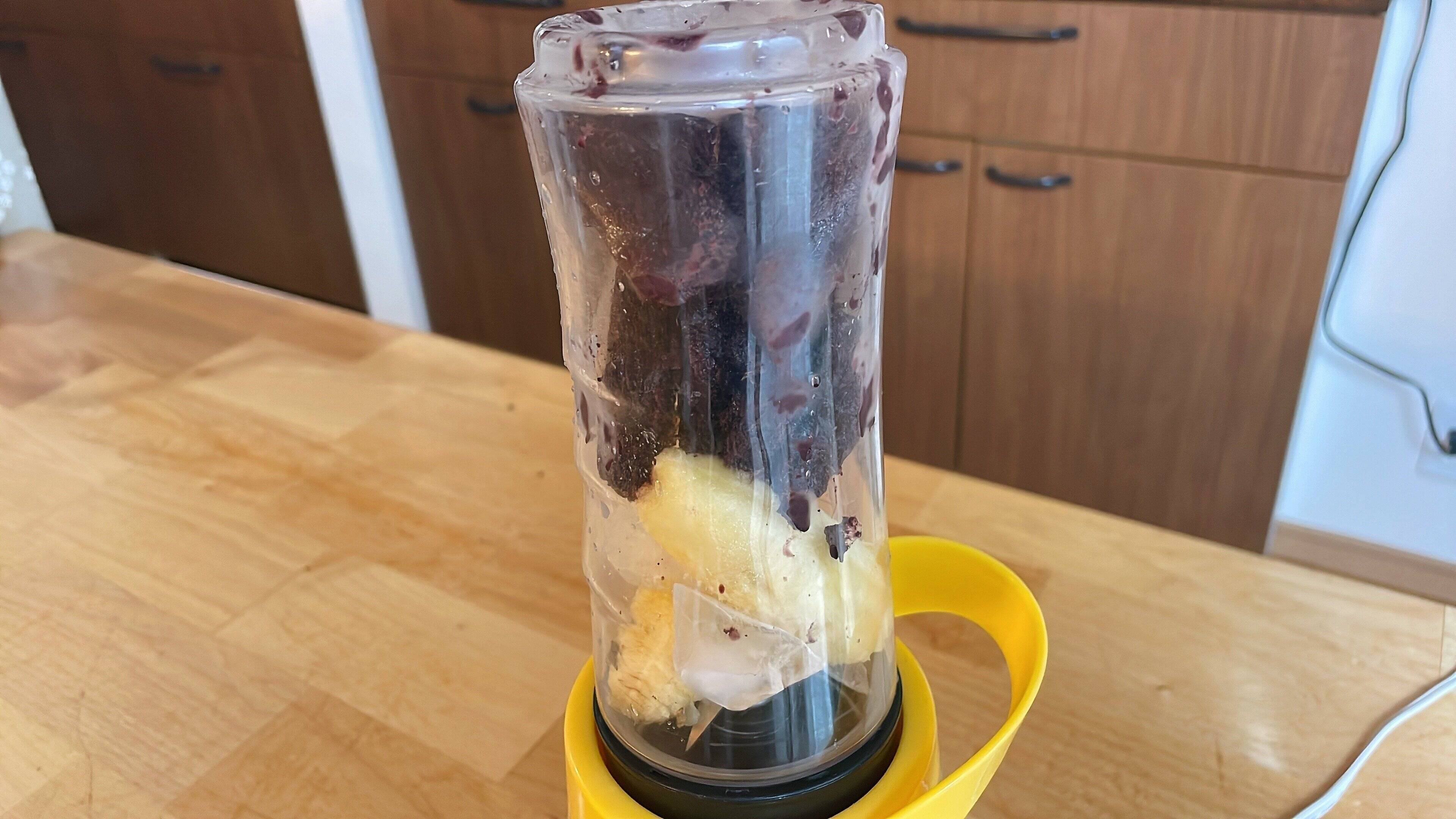 アサイーボールにアレンジ