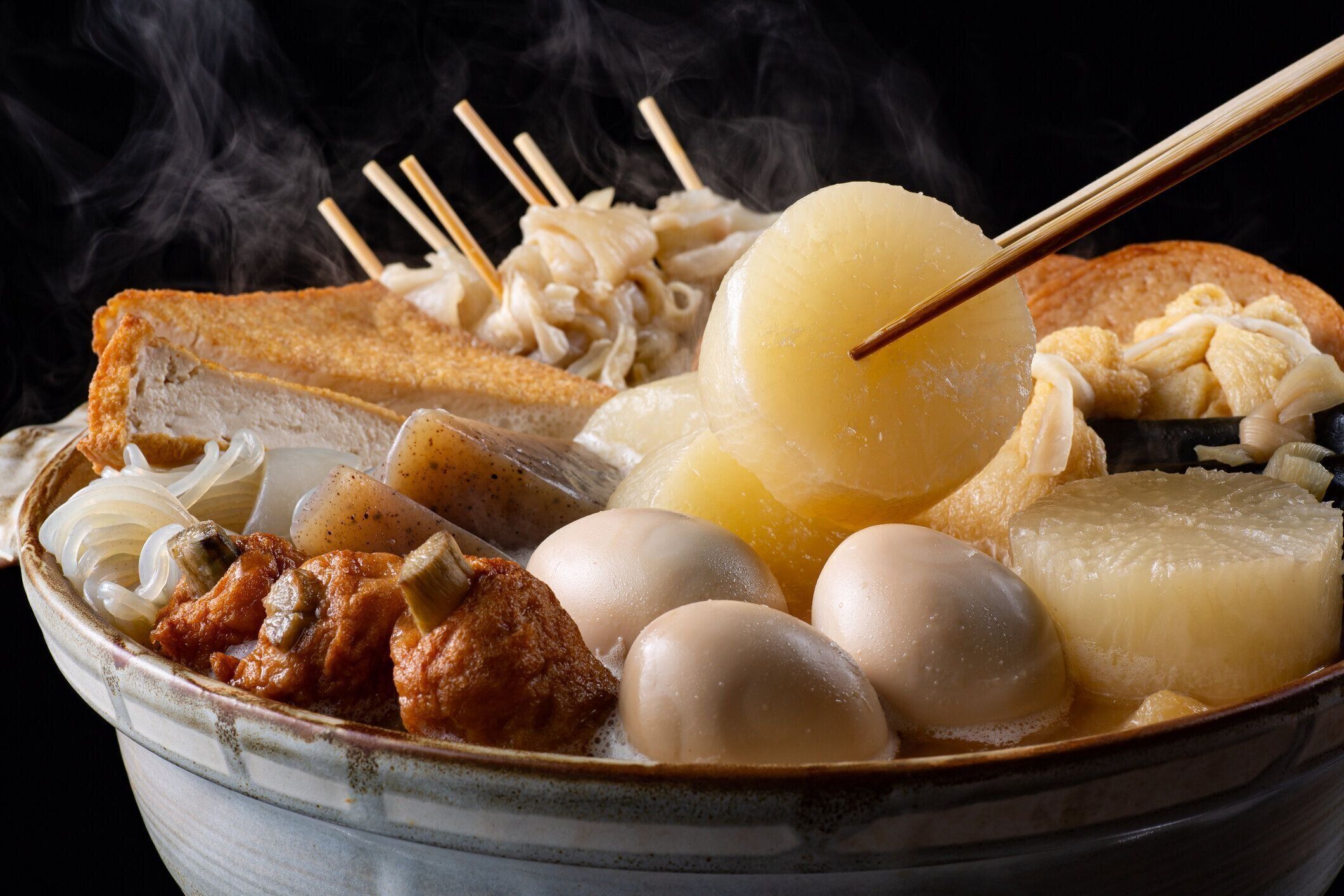 おでん、日本の伝統的な鍋