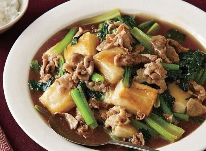 豚こまと小松菜と餅の和風しょうゆあん