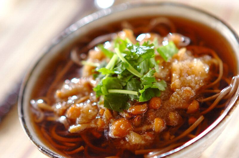 シンプルなおいしさ！おろしナメコそば