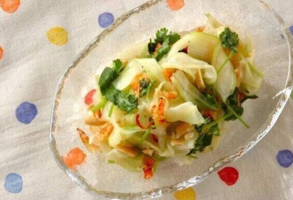 スライスセロリのエスニックサラダ