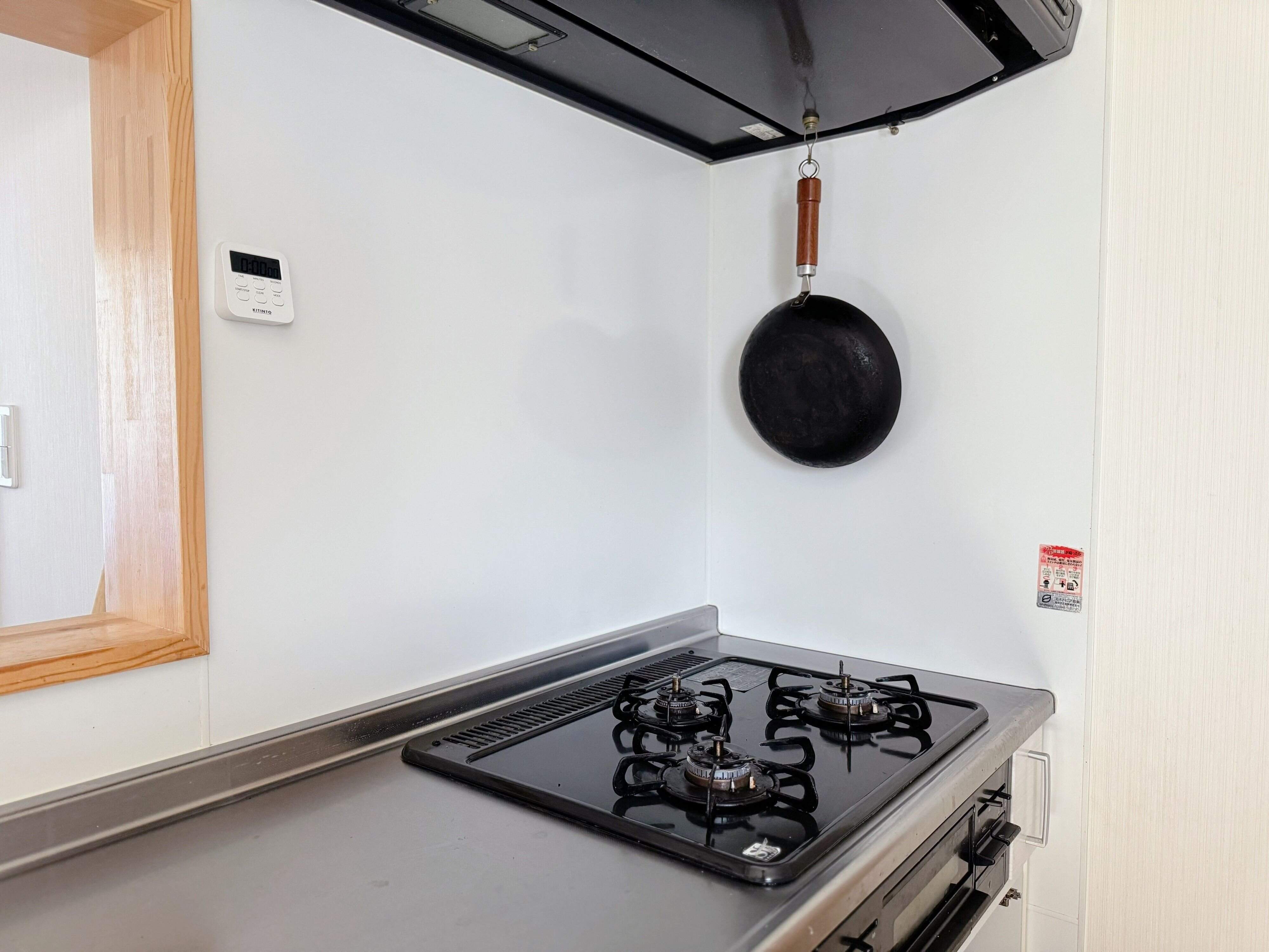 2．コンロ周りの掃除