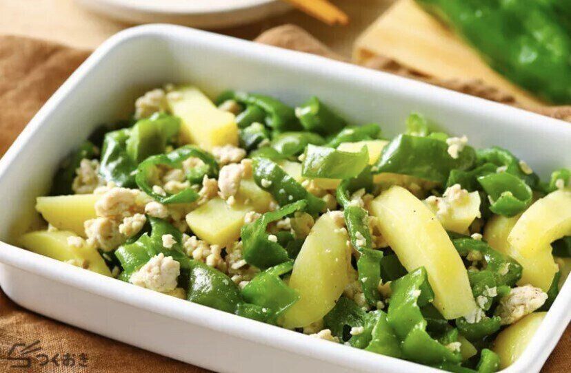 じゃがいもとピーマンの塩こうじ炒め