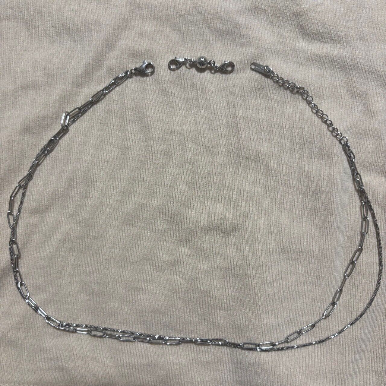 ネックレスとマグネットパーツ