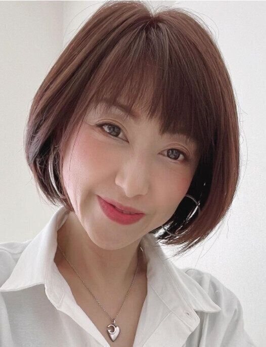 褒められる艶髪！エレガントな内巻きミニボブ