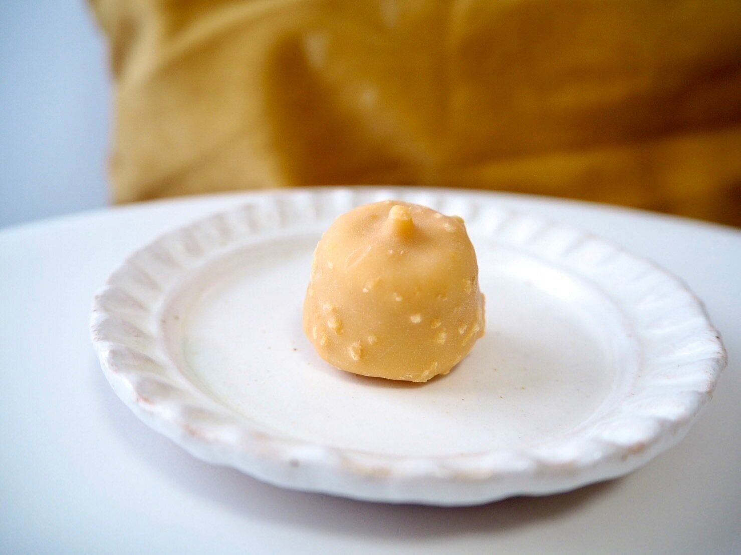 シャトレーゼ「デザートショコラボール ソルティッド生キャラメルバター 20個入」開封後写真