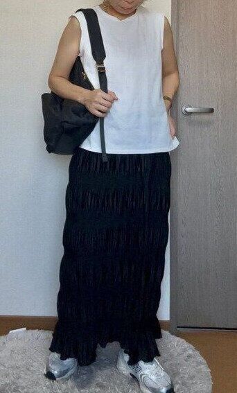 「タイトなのに動きやすい！」「しかも、締め付けゼロ！」【COCA】の1,990円細見えスカートが最高すぎる