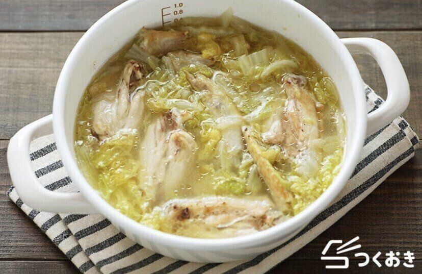 手羽先と白菜のパイタンスープ