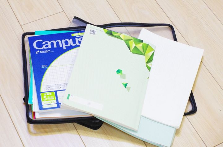 自宅学習 リビング学習にちょうどいい 100均とニトリ商品を使った教科書収納法 サンキュ 自宅学習 リビング学習にちょうどいい 100均とニトリ商品を使った教科書収納法 サンキュ