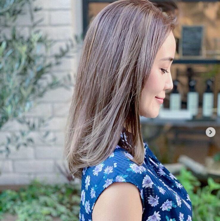 40代女性に似合う髪形　セミロング/ミディアムヘア