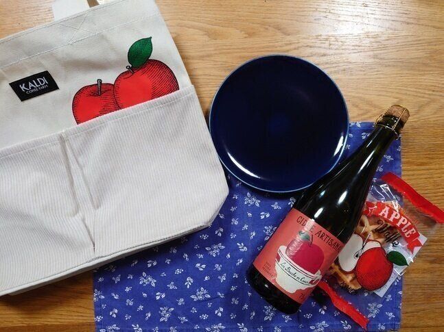 カルディ りんごバッグ が今年も発売 秋の味とセットで楽しんで サンキュ
