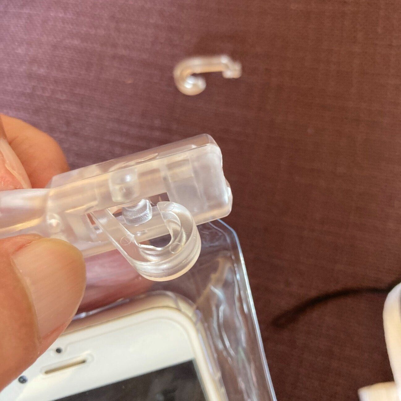 お風呂場やお料理に最適 ダイソーで見つけたスマホ防水ケース2種の防水性能を調べた サンキュ