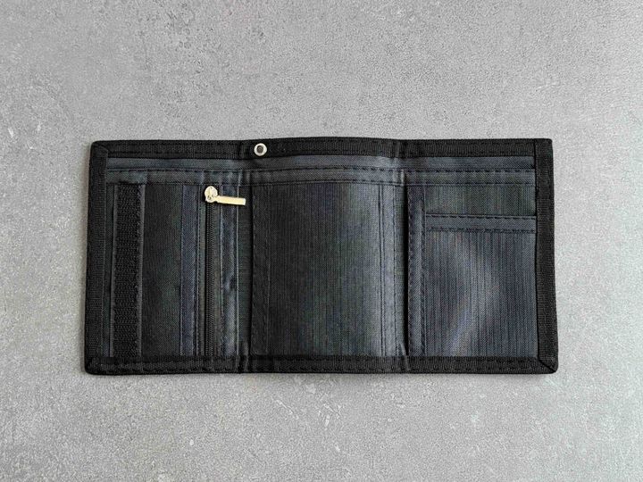 3.スタイリッシュ財布