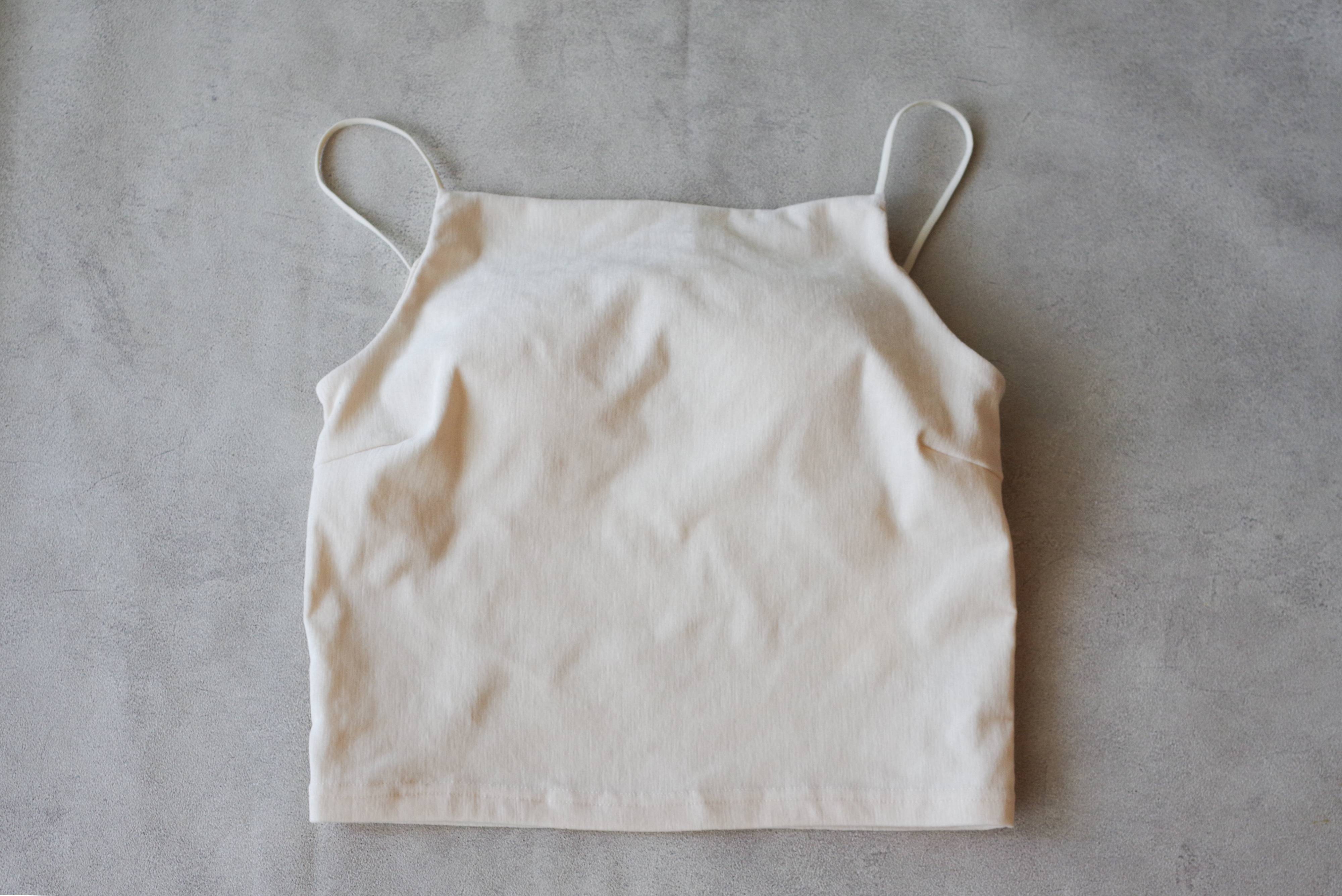 【GU】飛ぶように売れている！長～く着回したい「ベロアブラフィール」おすすめのレイヤード術とは