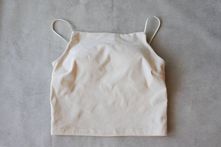 【GU】飛ぶように売れている!長~く着回したい「ベロアブラフィール」おすすめのレイヤード術とは