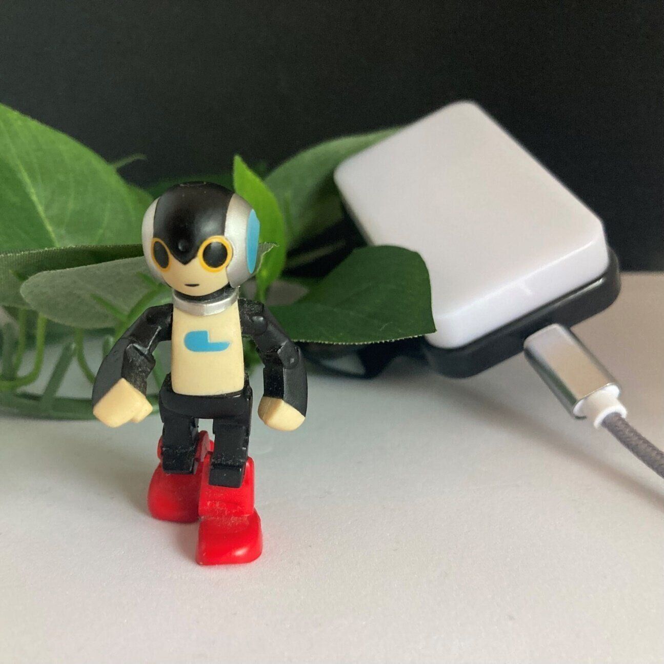 商品撮影や自撮りにピッタリ！ダイソー「クリップ付USBライト」