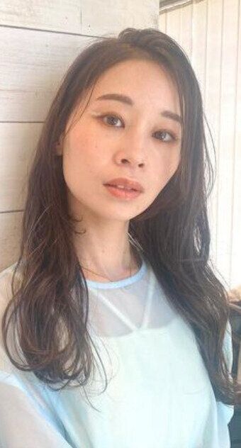 アンニュイなウェーブで自然な揺れ感！おしゃれロング