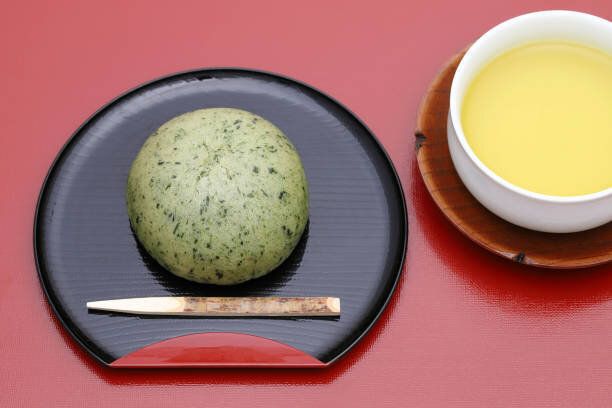 日本の草のんじゅうデザート