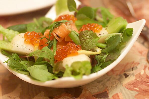 サーモンマリネ　クリームチーズのソース