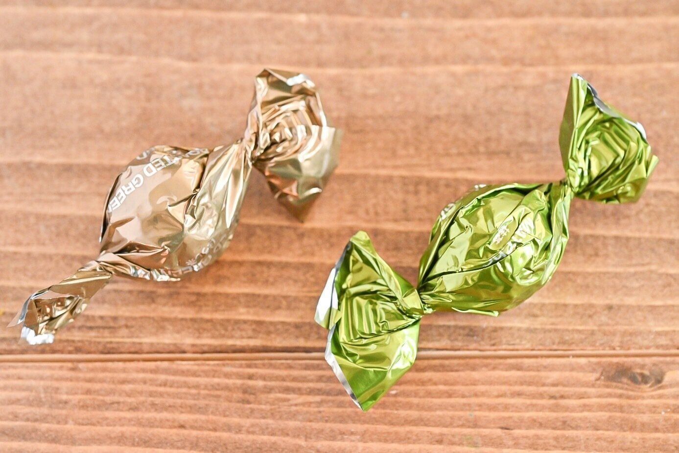 ボンボンショコラの「宇治抹茶＆ほうじ茶」の包み紙