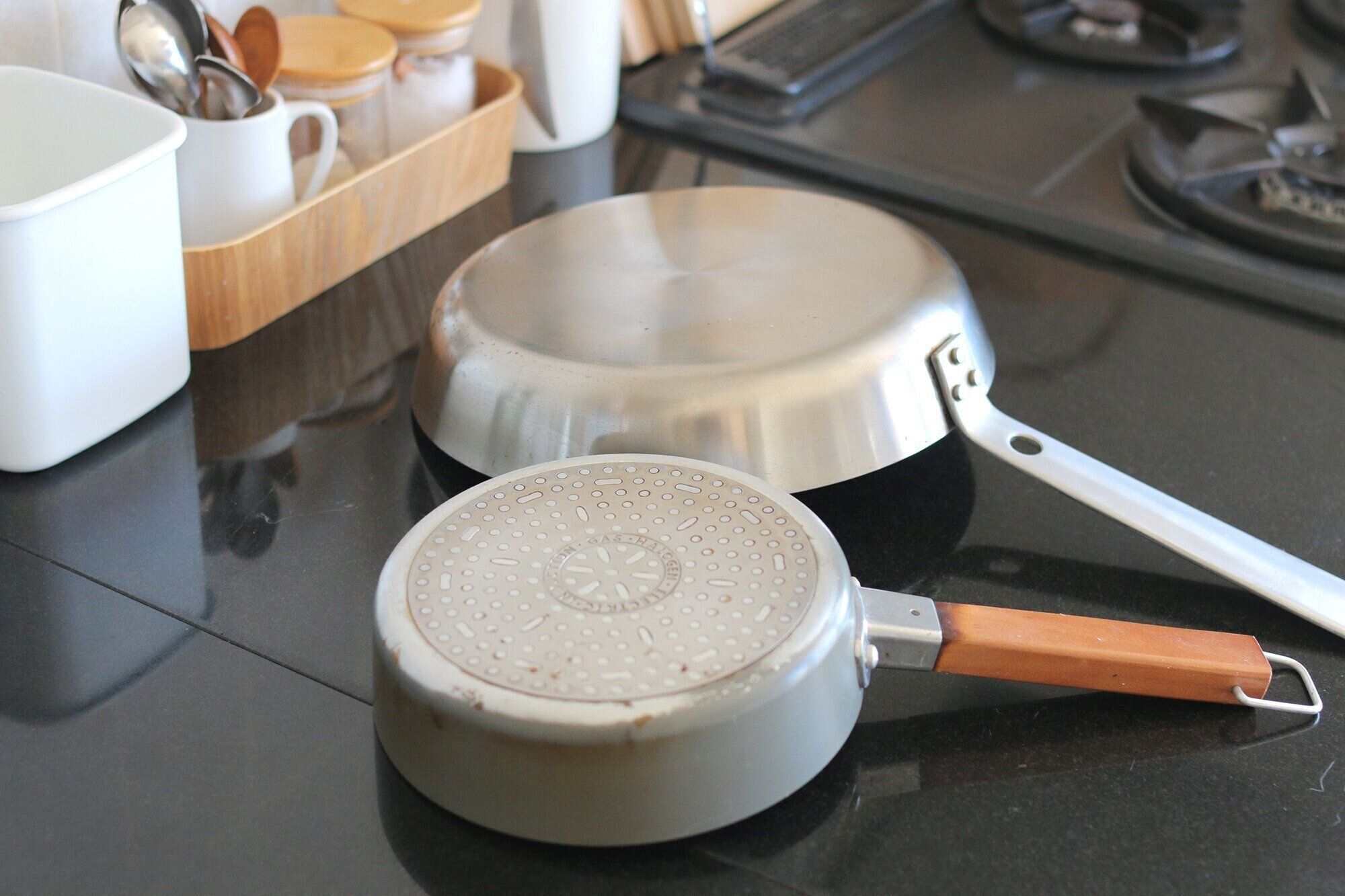 フライパンのコゲ落とし