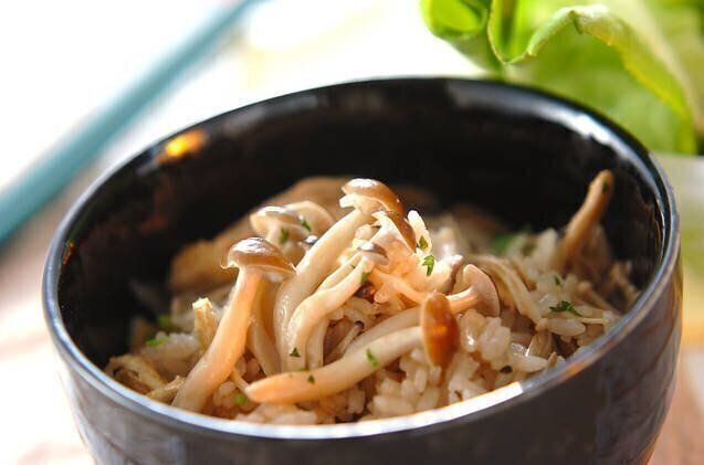 キノコの炊き込みご飯