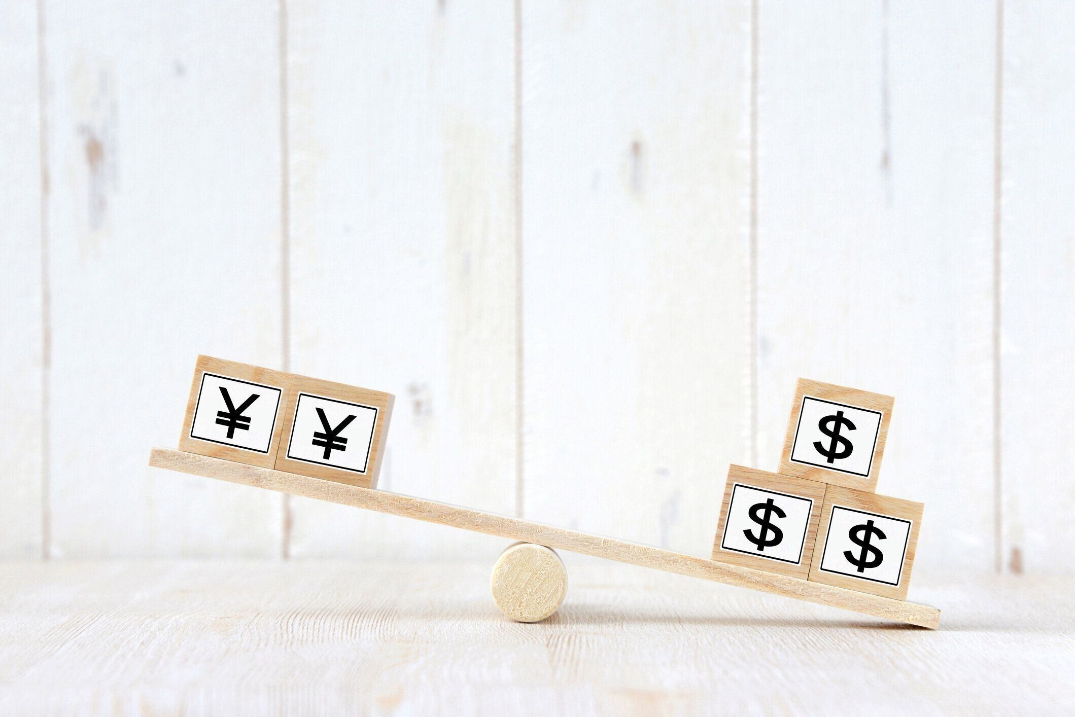 日本円とドルのイメージのバランス