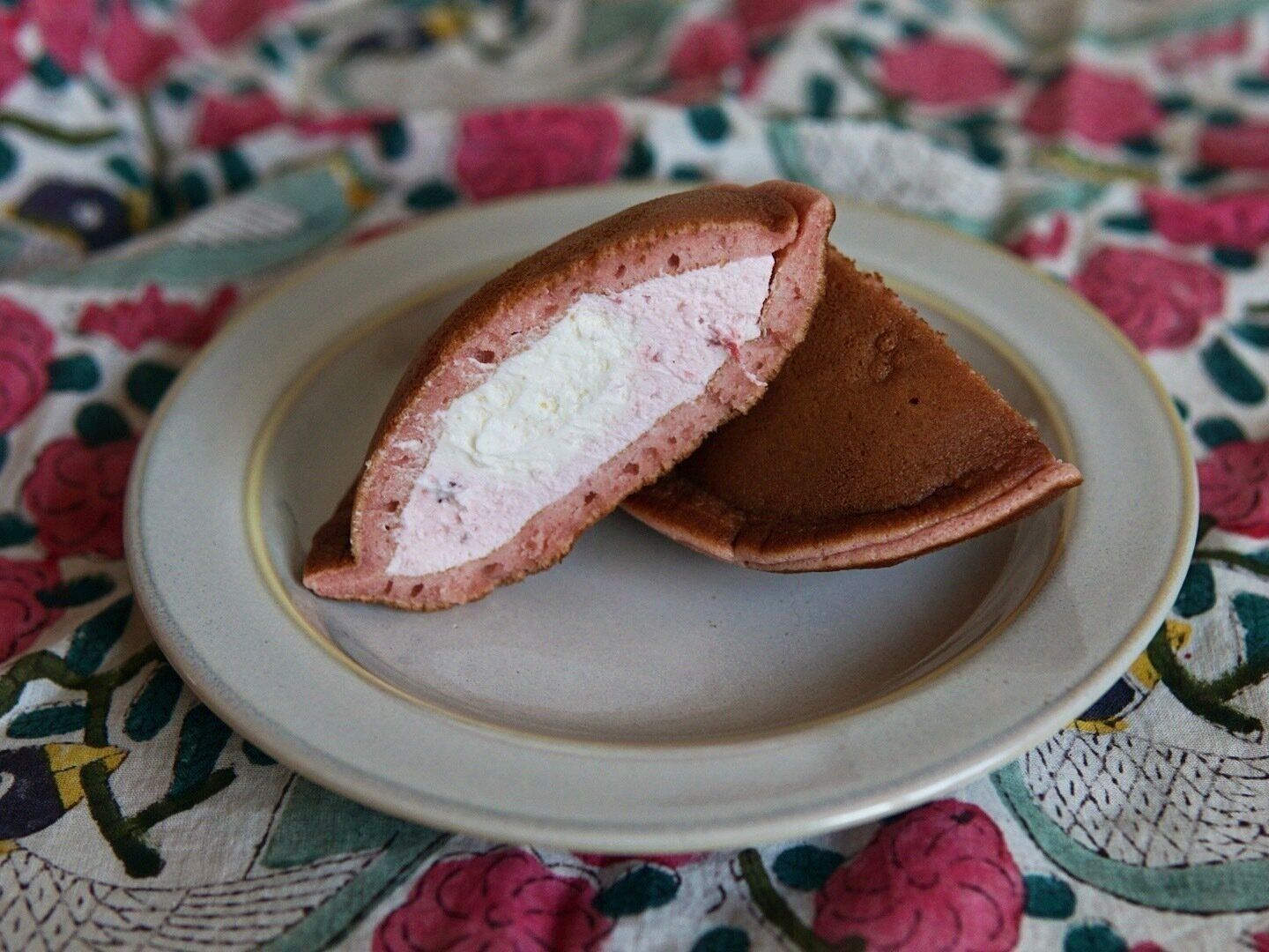 どらもっち　苺＆ホワイトチョコ