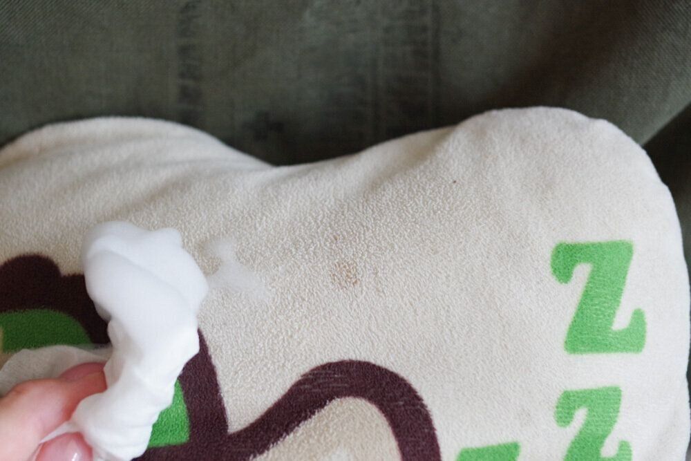 【無印良品】“部分洗いに”“洗ってすぐに外出できる”試す価値大な「水のいらないシューズクリーナー」