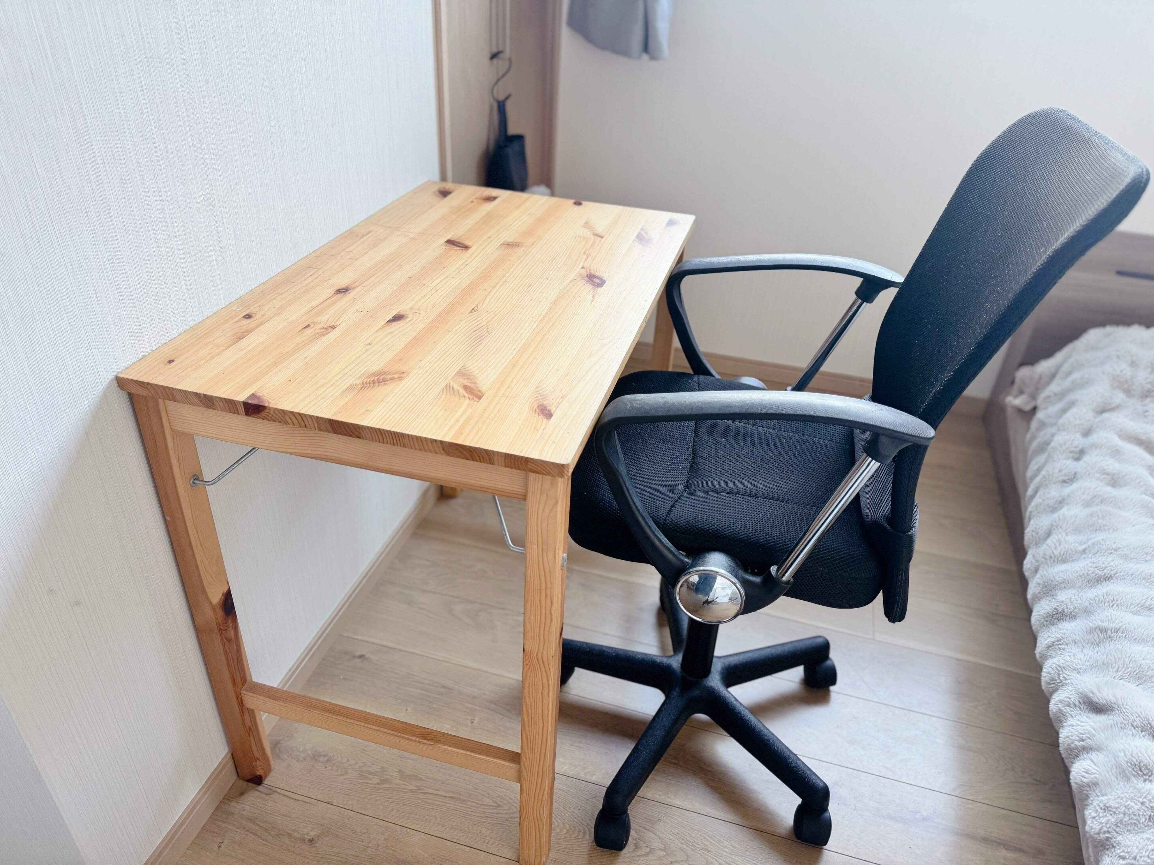 現在は「学習机」以外の使い方で活躍中