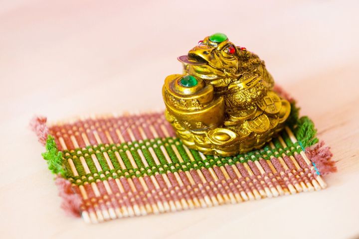 幸運と富のための中国の風水のお金のカエル
