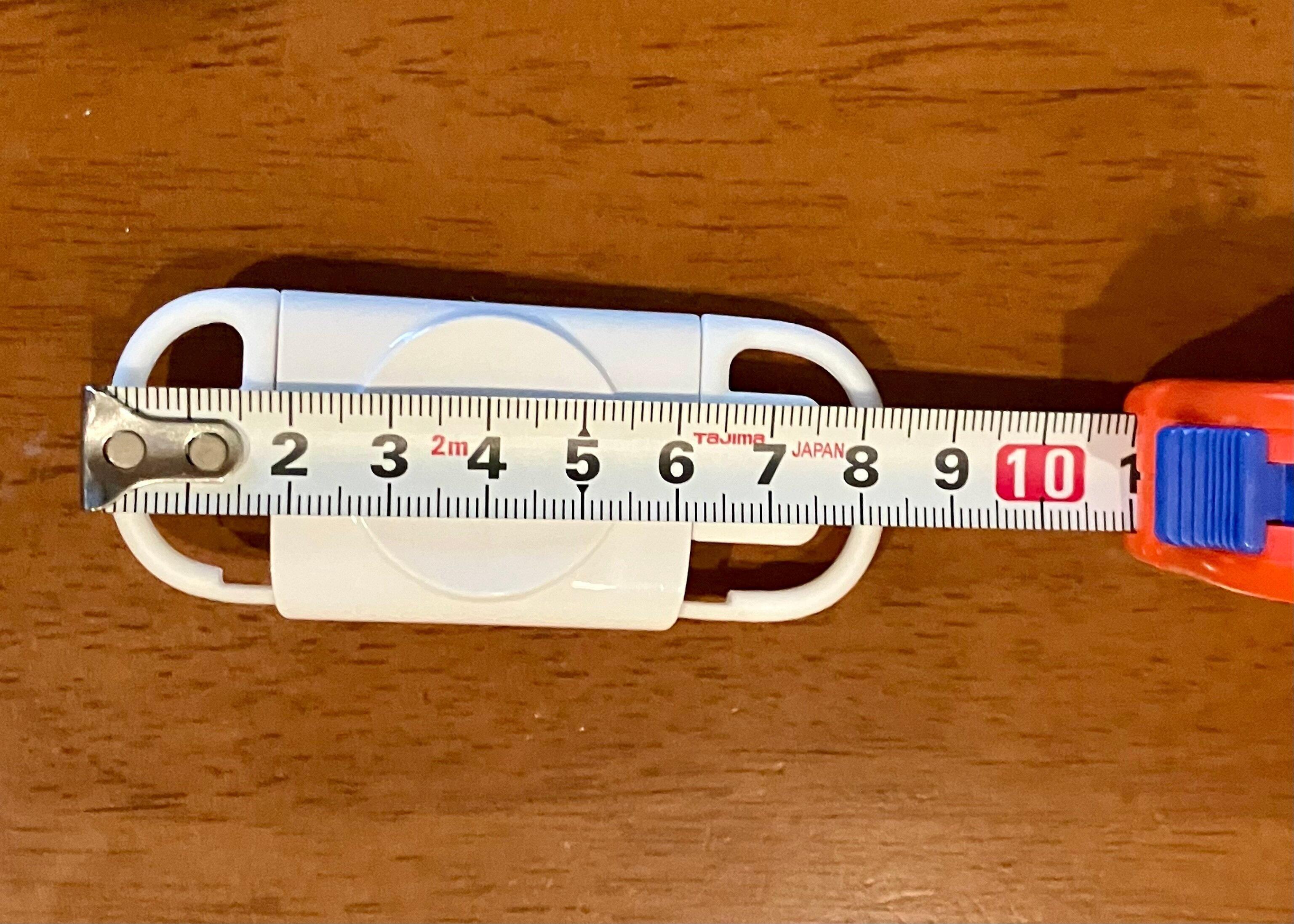 寸法は8cmくらい