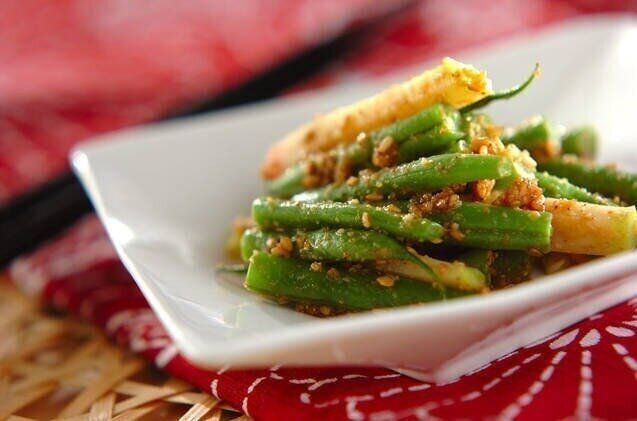  ササゲとカマボコのゴマ和え