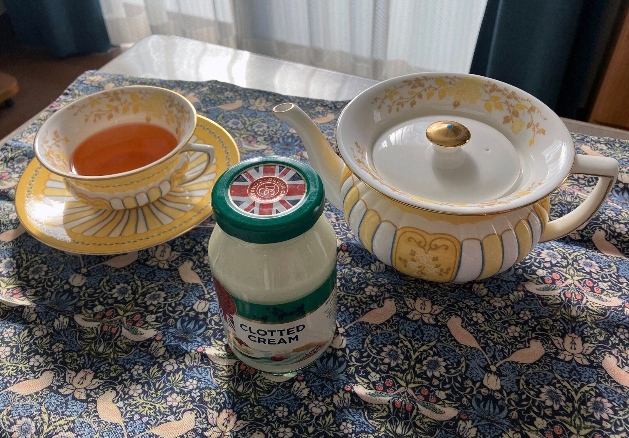 クロテッドクリームと紅茶