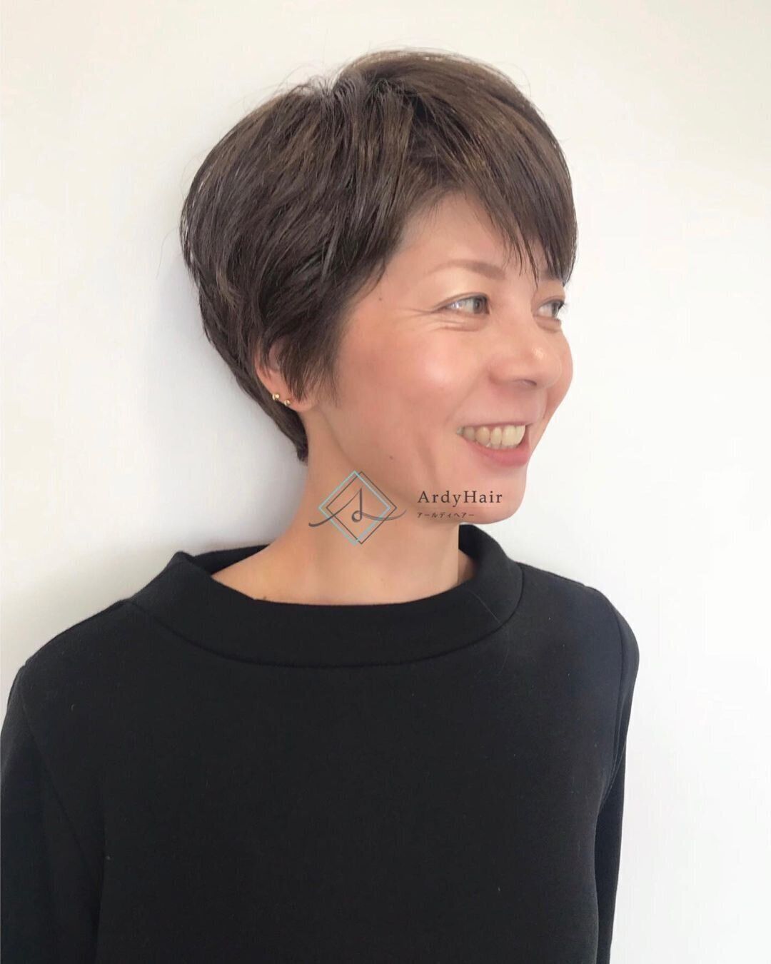 40代女性に似合う不器用でも簡単にできるヘアアレンジ！クセを活かしたショートヘアならお手入れ楽ちん！